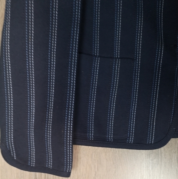 70s vintage Louis Feraud tailored wool jacket at theStyleMinr.com - Picture 3 of 5